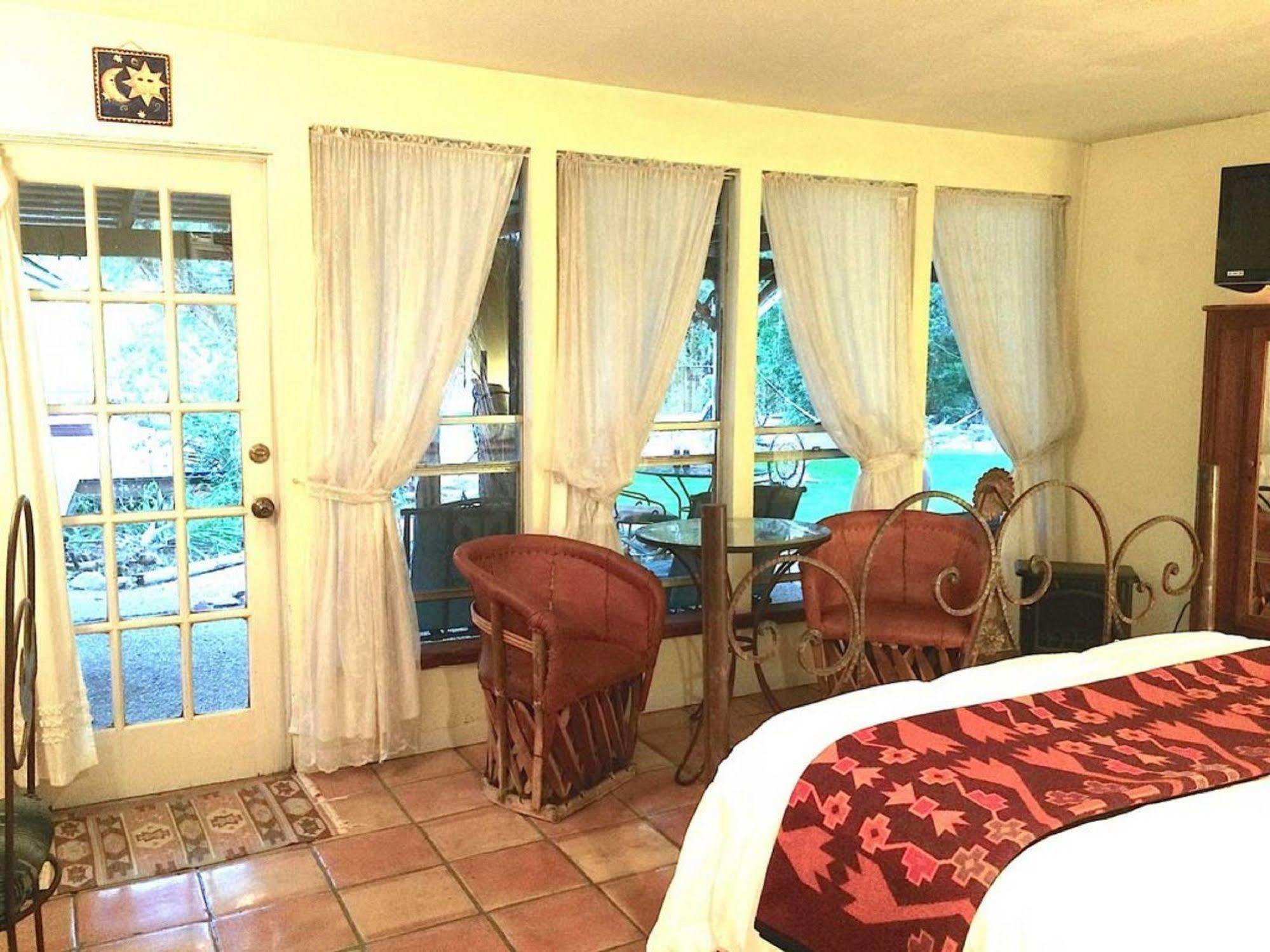 Casa Del Sol Bed And Breakfast Lakeway Exterior photo
