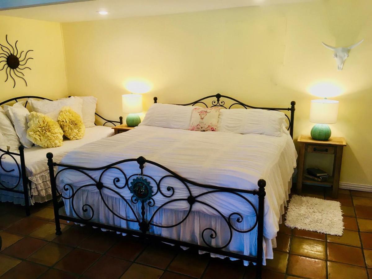 Casa Del Sol Bed And Breakfast Lakeway Exterior photo